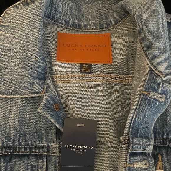 NWT lucky brand denim jacket - Picture 3 of 3
